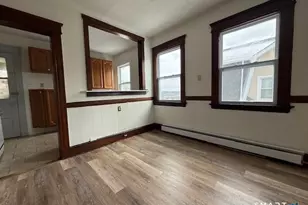 16 Clifton Ave, Waterbury, CT 06710 - Photo 7