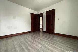 16 Clifton Ave, Waterbury, CT 06710 - Photo 9