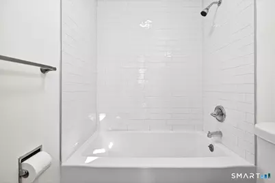 15 Crest Street #D27, West Haven, CT 06516 - Photo 25