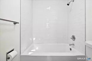 15 Crest St, West Haven, CT 06516 - Photo 25