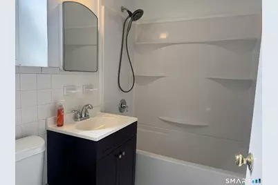 186 Louisiana Avenue #D, Bridgeport, CT 06610 - Photo 5