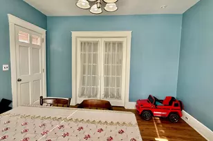 28 Beal St, Stamford, CT 06902 - Photo 3