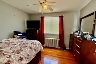 28 Beal St, Stamford, CT 06902 - Photo 17