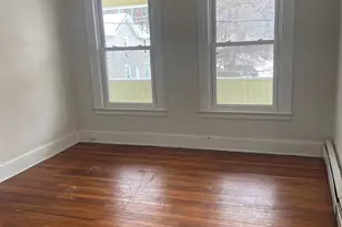 21 Taylor St, Waterbury, CT 06702 - Photo 7