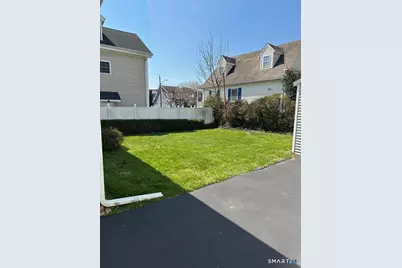 28 Hobbie Street, Stamford, CT 06902 - Photo 13