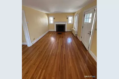 28 Hobbie Street, Stamford, CT 06902 - Photo 3