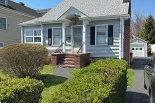 28 Hobbie St, Stamford, CT 06902 - Photo 1