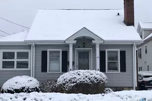 28 Hobbie St, Stamford, CT 06902 - Photo 1