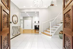 345 Governors Ln, Fairfield, CT 06824 - Photo 13