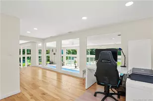 345 Governors Ln, Fairfield, CT 06824 - Photo 21