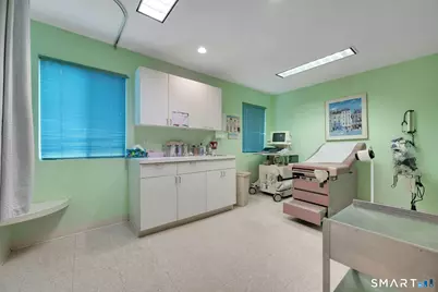 27 Oak Street, Stamford, CT 06905 - Photo 9