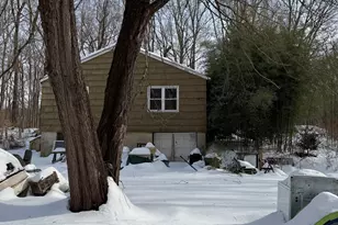 40 Towns End Rd, Newtown, CT 06470 - Photo 3