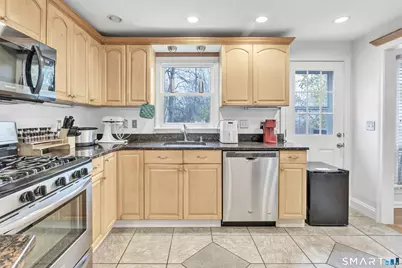 40 Carriage Path North #40, Milford, CT 06460 - Photo 13