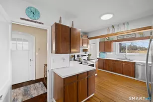 104 Knollwood Dr, Old Saybrook, CT 06475 - Photo 9