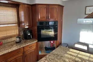 45 Swampscott St, West Haven, CT 06516 - Photo 7