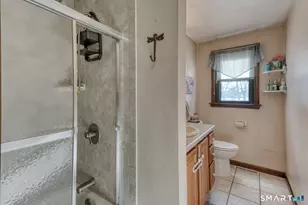 100 Spice Hill Dr, Meriden, CT 06451 - Photo 21