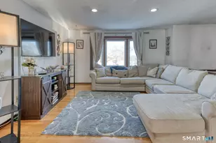 100 Spice Hill Dr, Meriden, CT 06451 - Photo 5