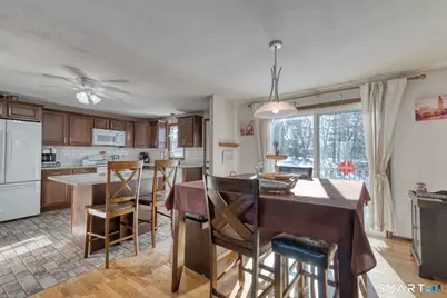 100 Spice Hill Drive, Meriden, CT 06451 - Photo 9