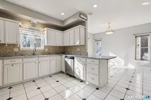 65 Fitch Meadow Ln, South Windsor, CT 06074 - Photo 5