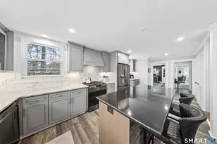 69 Bloomfield Ave, Hartford, CT 06105 - Photo 3