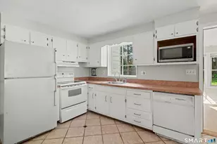 42 Carroll Rd, Hamden, CT 06517 - Photo 7