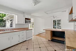 42 Carroll Rd, Hamden, CT 06517 - Photo 9