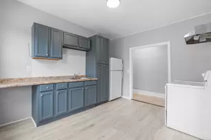 202 Mather St, Hartford, CT 06112 - Photo 1