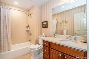 6 Spy Glass Cir, Bloomfield, CT 06002 - Photo 19