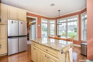 6 Spy Glass Cir, Bloomfield, CT 06002 - Photo 9