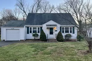 23 Pinewood Rd, Hamden, CT 06518 - Photo 23