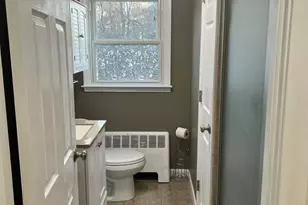 23 Pinewood Rd, Hamden, CT 06518 - Photo 17