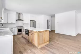 27 Suzanne Cir, Fairfield, CT 06825 - Photo 11