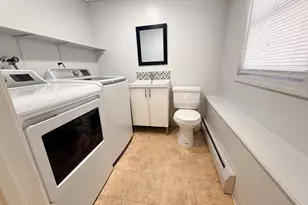 31 Kendall Cir, Waterbury, CT 06708 - Photo 23