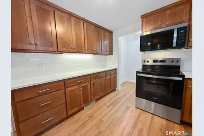 56 Craigmoor Road, West Hartford, CT 06107 - Photo 5