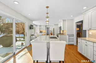 10 Foxwood Rd, Trumbull, CT 06611 - Photo 9