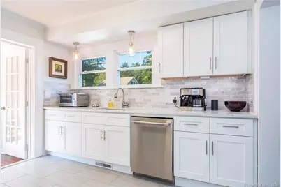 303 Wakeman Road, Fairfield, CT 06824 - Photo 11