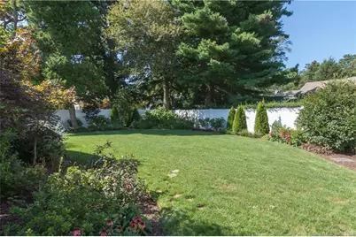 303 Wakeman Road, Fairfield, CT 06824 - Photo 35