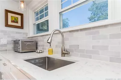 303 Wakeman Road, Fairfield, CT 06824 - Photo 13