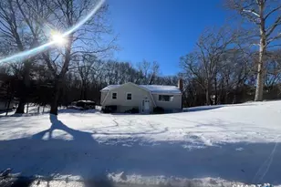 32 Latimer Dr, East Lyme, CT 06333 - Photo 3