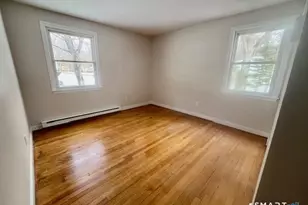 32 Latimer Dr, East Lyme, CT 06333 - Photo 13