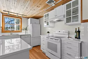 110 Alden St, Fairfield, CT 06824 - Photo 9