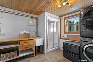 110 Alden St, Fairfield, CT 06824 - Photo 25