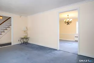 39 Burlington St, Hartford, CT 06112 - Photo 11