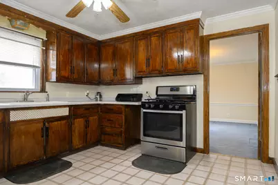 39 Burlington Street, Hartford, CT 06112 - Photo 7