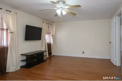 39 Burlington Street, Hartford, CT 06112 - Photo 19