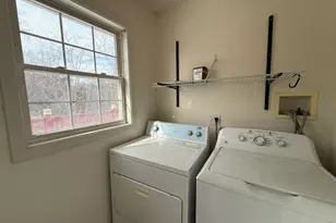 156 3rd Ave, West Haven, CT 06516 - Photo 9