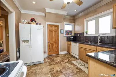 35 Querida Street, Bridgeport, CT 06604 - Photo 15