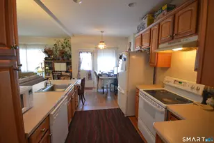 1376 Chopsey Hill Rd, Bridgeport, CT 06606 - Photo 7