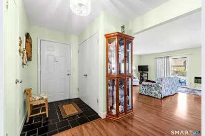 180 Colonial Road #APT A2, Stamford, CT 06906 - Photo 3