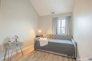 32 Deer Run, Bethel, CT 06801 - Photo 9